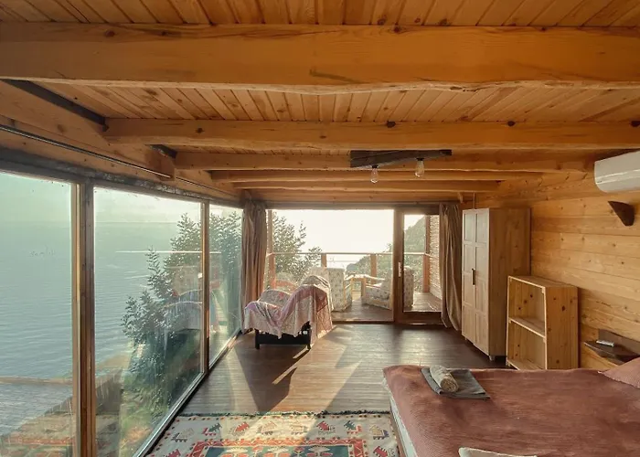 Deluxe Bungalow