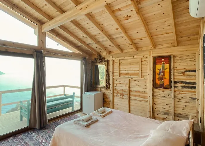 Deluxe Bungalow